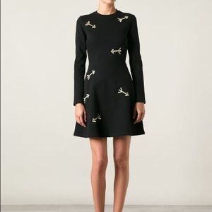 Carven fit and flare arrow dress 🖤🖤